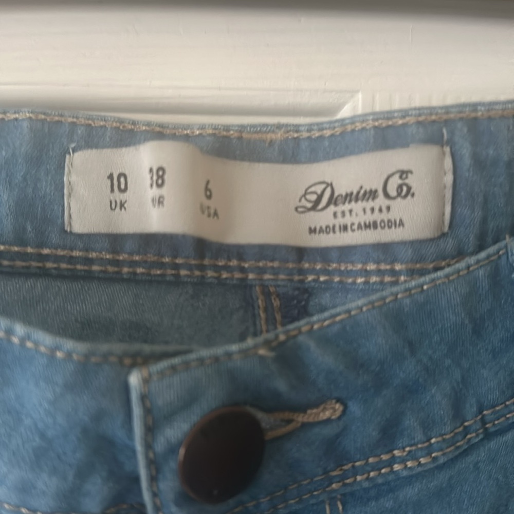 Jeans - Picture 2 of 2
